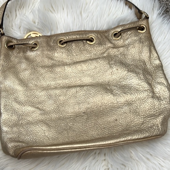 Michael Kors Leather Bucket Shoulder Bag Gold - Picture 9 of 16